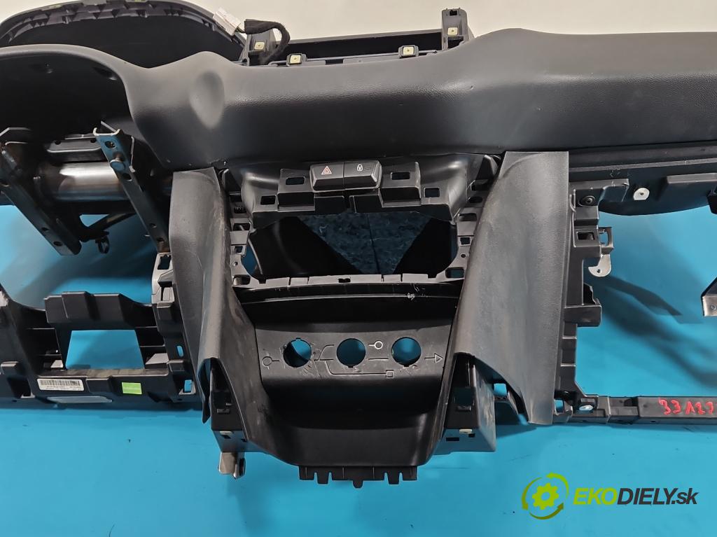 Peugeot 208 I 2012-2019 1.6 hdi 92 hp manual 68 kW 1560 cm3 5- kokpit,přistrojova deska 9672848580