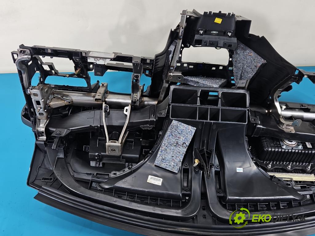 Peugeot 208 I 2012-2019 1.6 hdi 92 hp manual 68 kW 1560 cm3 5- kokpit,přistrojova deska 9672848580