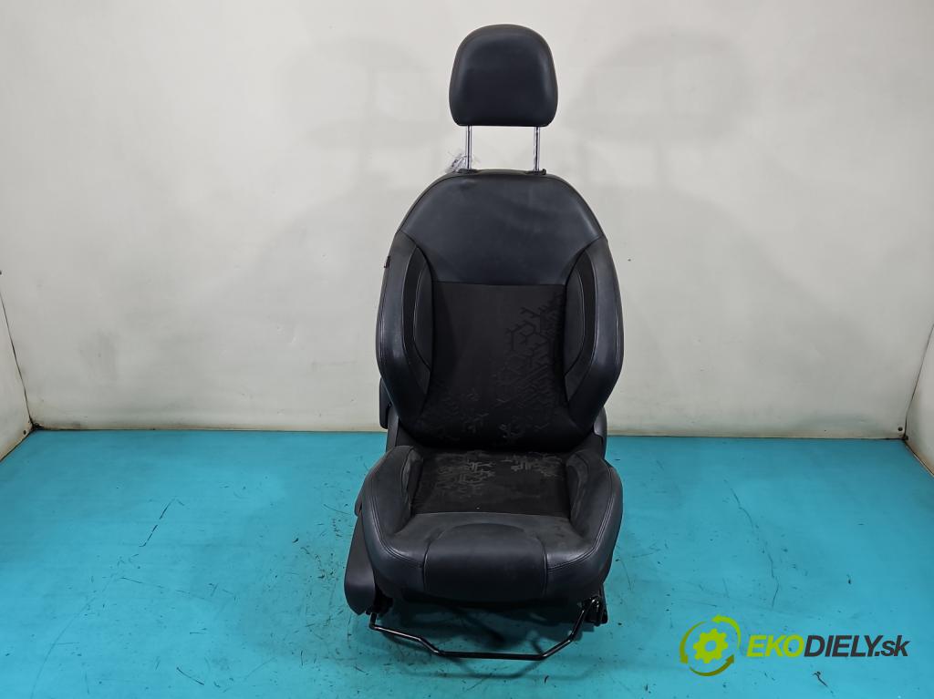 Peugeot 208 I 2012-2019 1.6 hdi 92 HP manual 68 kW 1560 cm3 5- sedačke: komplet