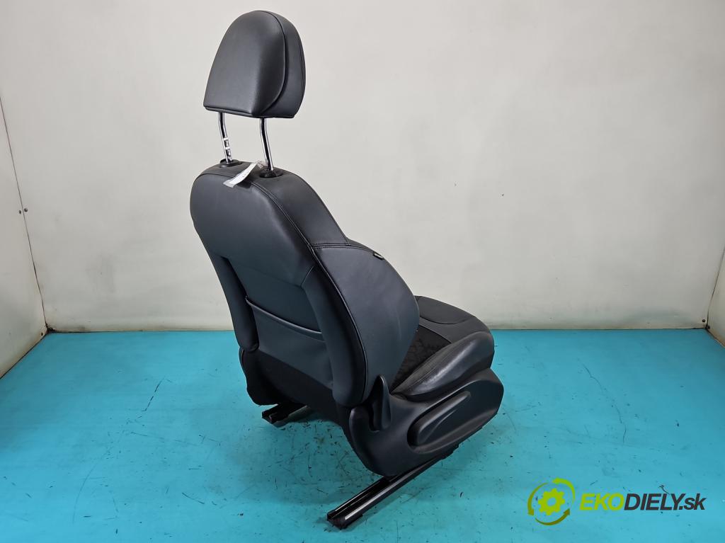 Peugeot 208 I 2012-2019 1.6 hdi 92 HP manual 68 kW 1560 cm3 5- sedačke: komplet 