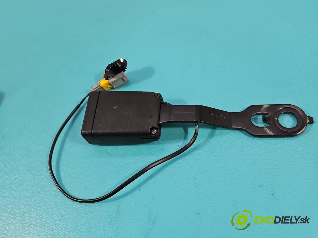 Peugeot 208 I 2012-2019 1.6 hdi 92 HP manual 68 kW 1560 cm3 5- pas bezpečnosť: predné pravý