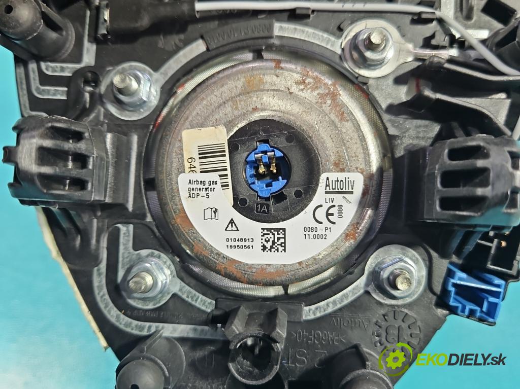 Peugeot 208 I 2012-2019 1.6 hdi 92 hp manual 68 kW 1560 cm3 5- Polštář: vzduch: Řidič:  (Airbag)