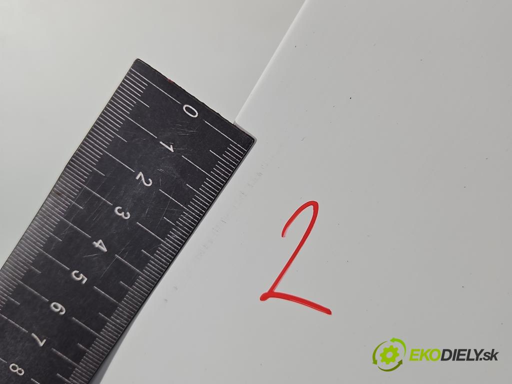 Skoda Roomster 1.4 16V 86 HP manual 63 kW 1390 cm3 5- blatník predné pravý  (Kľučka dverí ostatné)