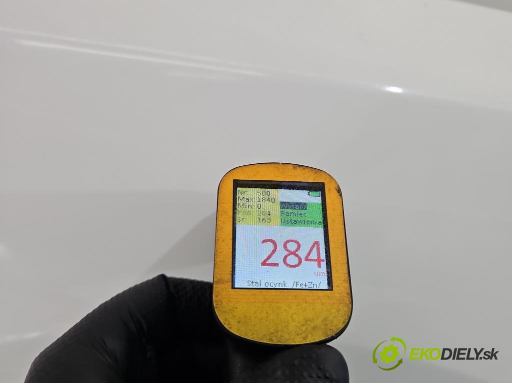 Skoda Roomster 1.4 16V 86 HP manual 63 kW 1390 cm3 5- blatník predné pravý  (Kľučka dverí ostatné)