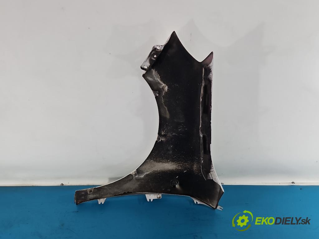 Skoda Roomster 1.4 16V 86 HP manual 63 kW 1390 cm3 5- blatník predné pravý  (Kľučka dverí ostatné)