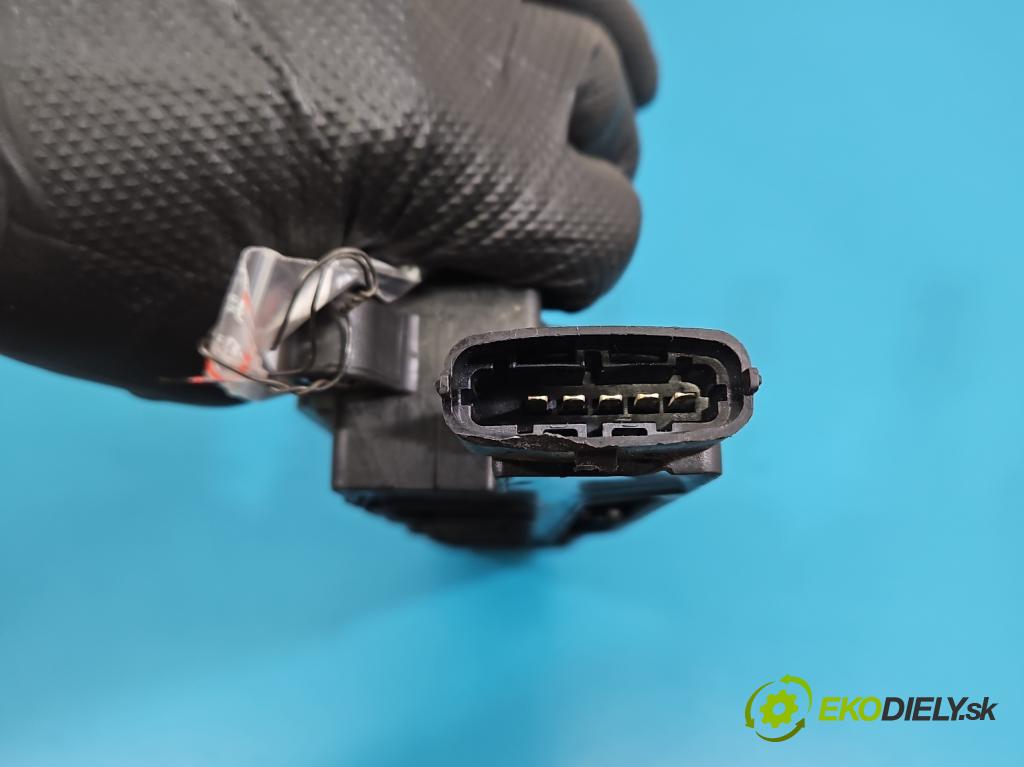 Opel Zafira A 1999-2005 1.8 16V 125 hp manual 92 kW 1796 cm3 5- cívka zapalovací 2526116A (Zážehová cívka)