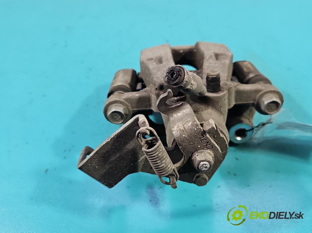 Hyundai Elantra VII 2020- 1.6 16V manual 90.2 kW 1598 cm3 4- brzdič zadné ľavý  (Kľučka dverí ostatné)