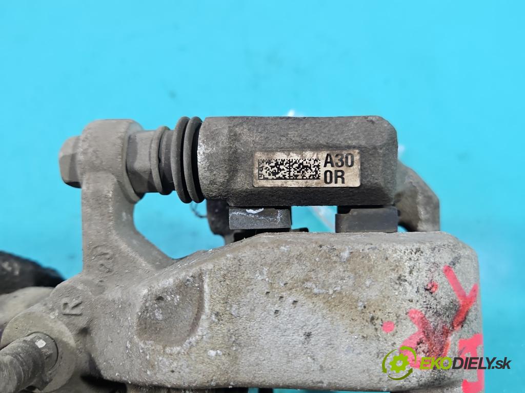 Hyundai Elantra VII 2020- 1.6 16V manual 90.2 kW 1598 cm3 4- brzdič zadné pravý  (Kľučka dverí ostatné)