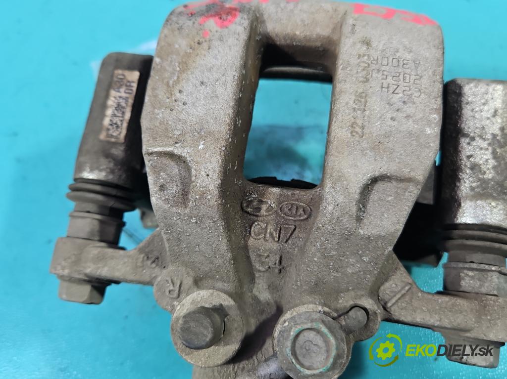 Hyundai Elantra VII 2020- 1.6 16V manual 90.2 kW 1598 cm3 4- brzdič zadné pravý  (Kľučka dverí ostatné)