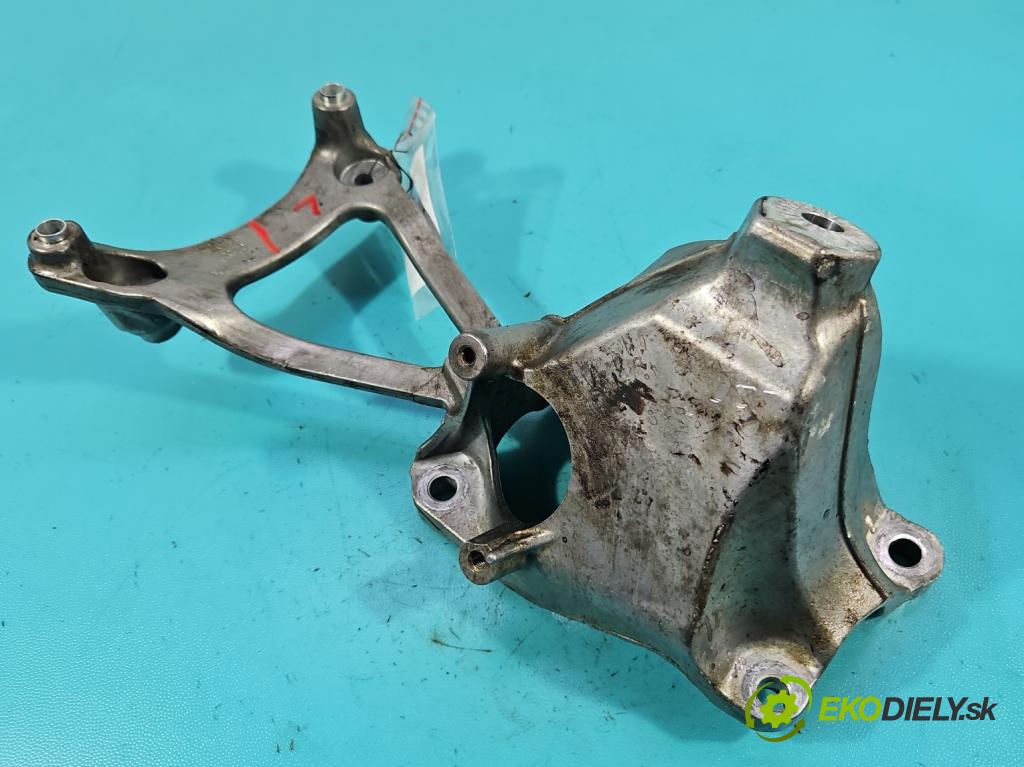 Audi Q7 2015- 3.0 TFSI CRE: 333KM: automatic 245 kW 2995 cm3 5- držiak motora 4M0199307AE