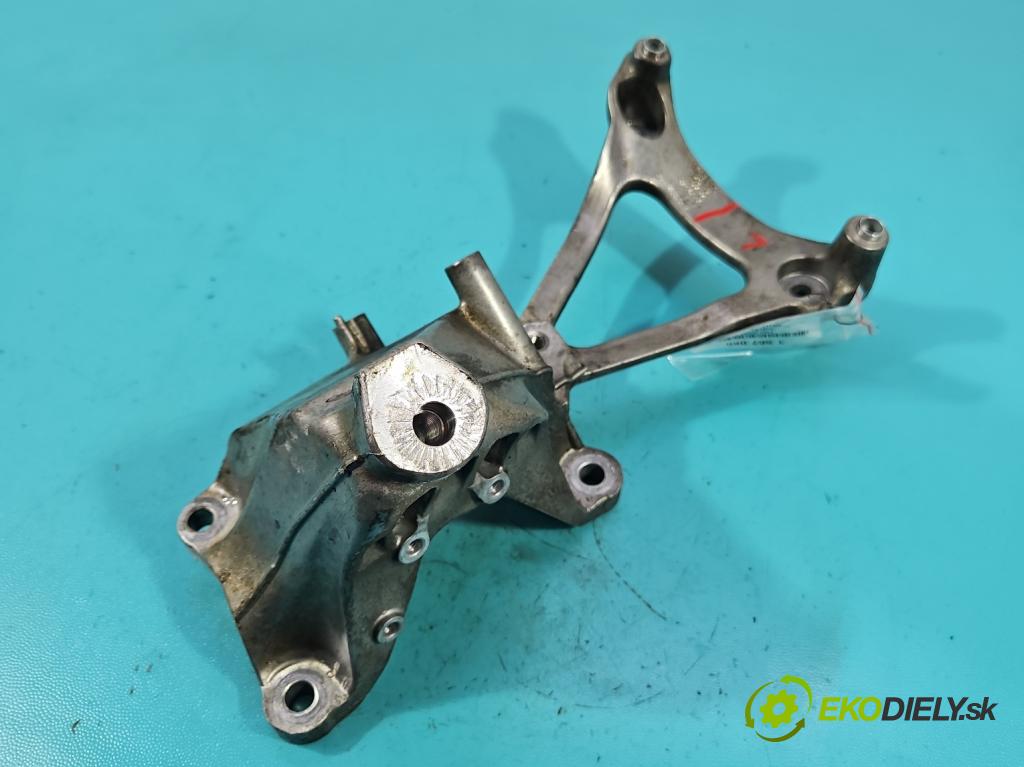 Audi Q7 2015- 3.0 TFSI CRE: 333KM: automatic 245 kW 2995 cm3 5- držiak motora 4M0199307AE