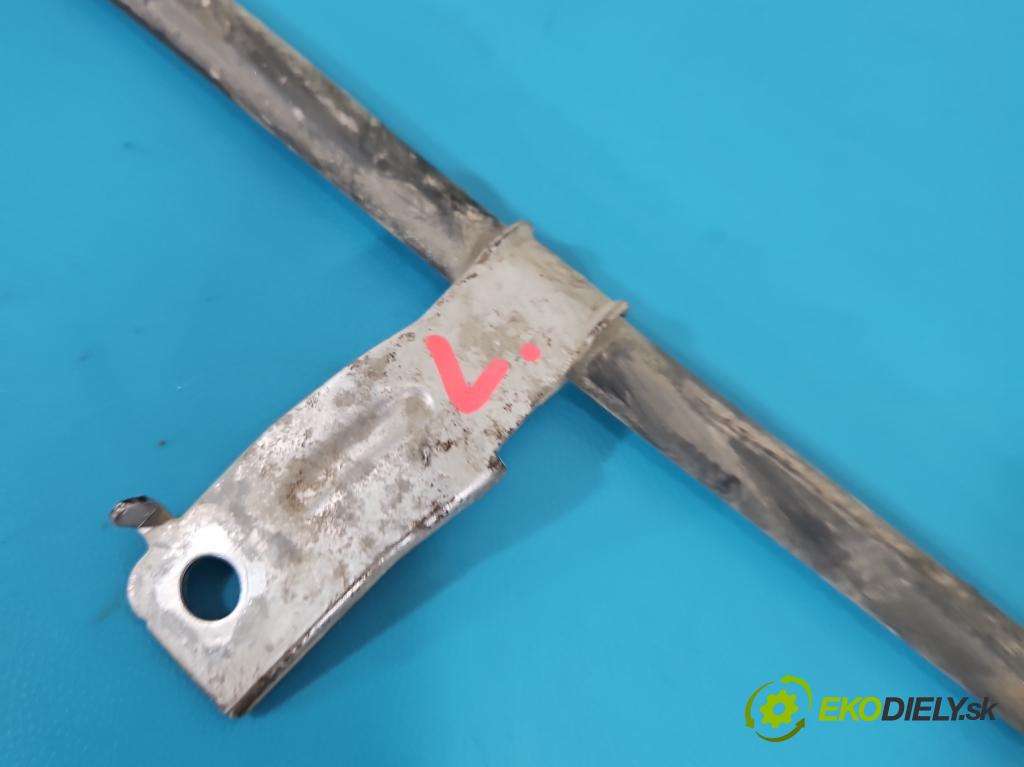 Hyundai Elantra VII 2020- 1.6 16V manual 90.2 kW 1598 cm3 4- čára: brzda: ručný