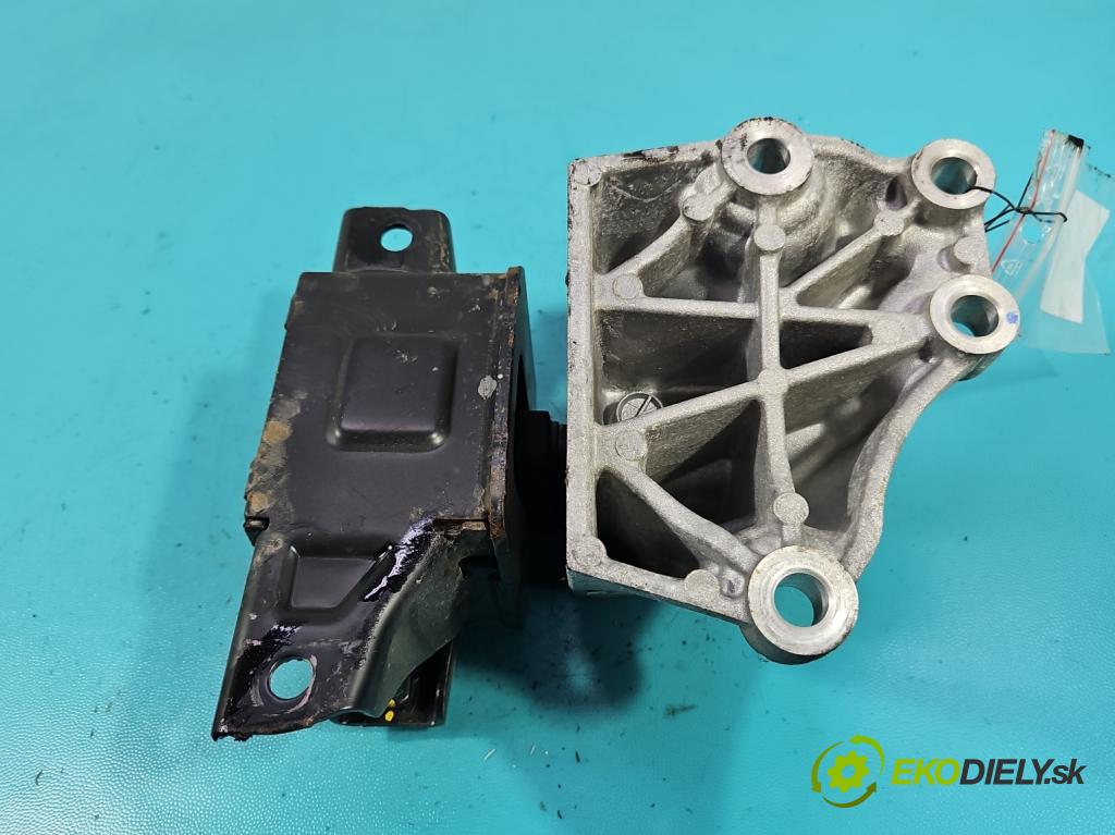 Hyundai Elantra VII 2020- 1.6 16V manual 90.2 kW 1598 cm3 4- airbag motora 21830-AA000 (Držiak motora)