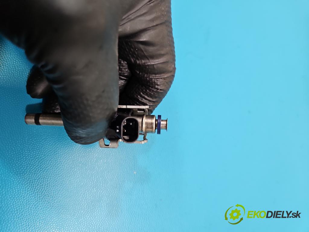 Audi Q7 2015- 3.0 TFSI CRE: 333KM: automatic 245 kW 2995 cm3 5- vstrek 06C906036H (Vstrekovač paliva)