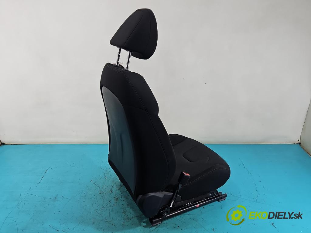 Hyundai Elantra VII 2020- 1.6 16V manual 90.2 kW 1598 cm3 4- Sedadlo levý  (Sedadlo)