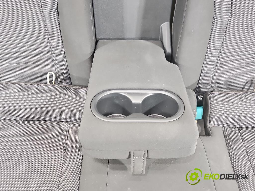 Hyundai Elantra VII 2020- 1.6 16V manual 90.2 kW 1598 cm3 4- Pohovka: zadné  (Sedadlo)