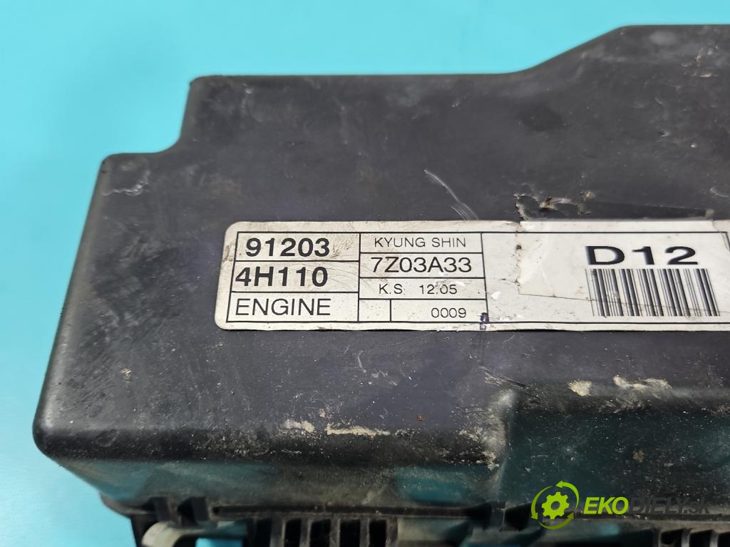 Hyundai H1 II 2007-2023 2.5 crdi 170 HP manual 125 kW 2497 cm3 5- skrinka poistka 912034110 (Poistková skrinka)