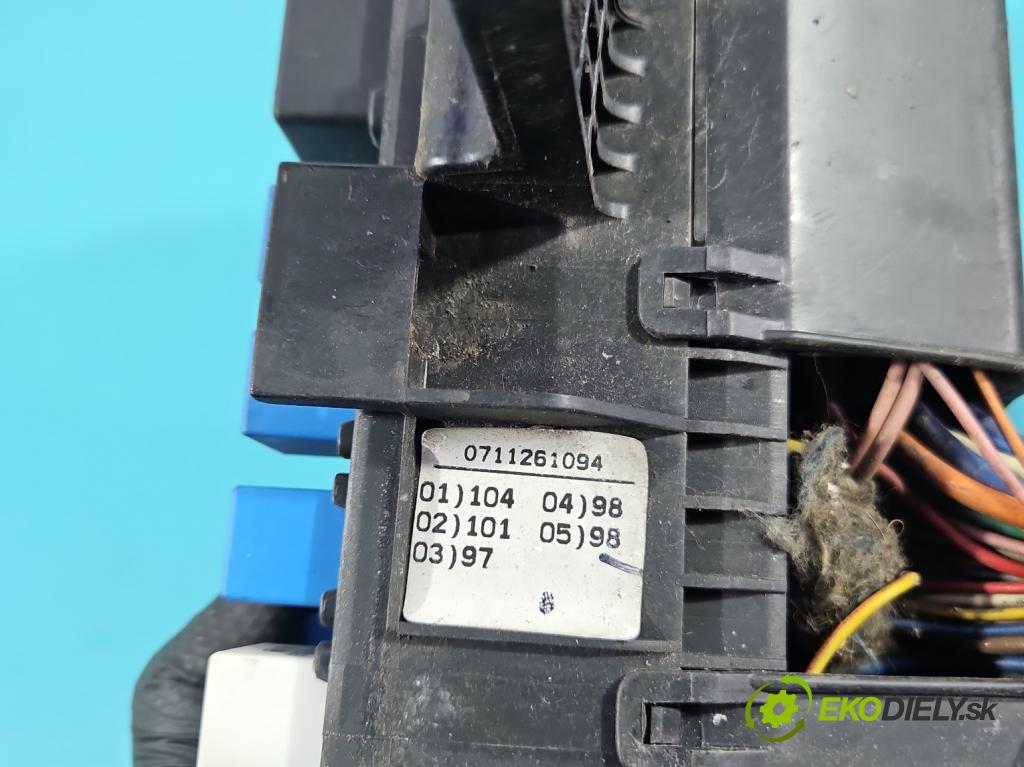 Hyundai H1 II 2007-2023 2.5 crdi 170 HP manual 125 kW 2497 cm3 5- skrinka poistka 912034110 (Poistková skrinka)