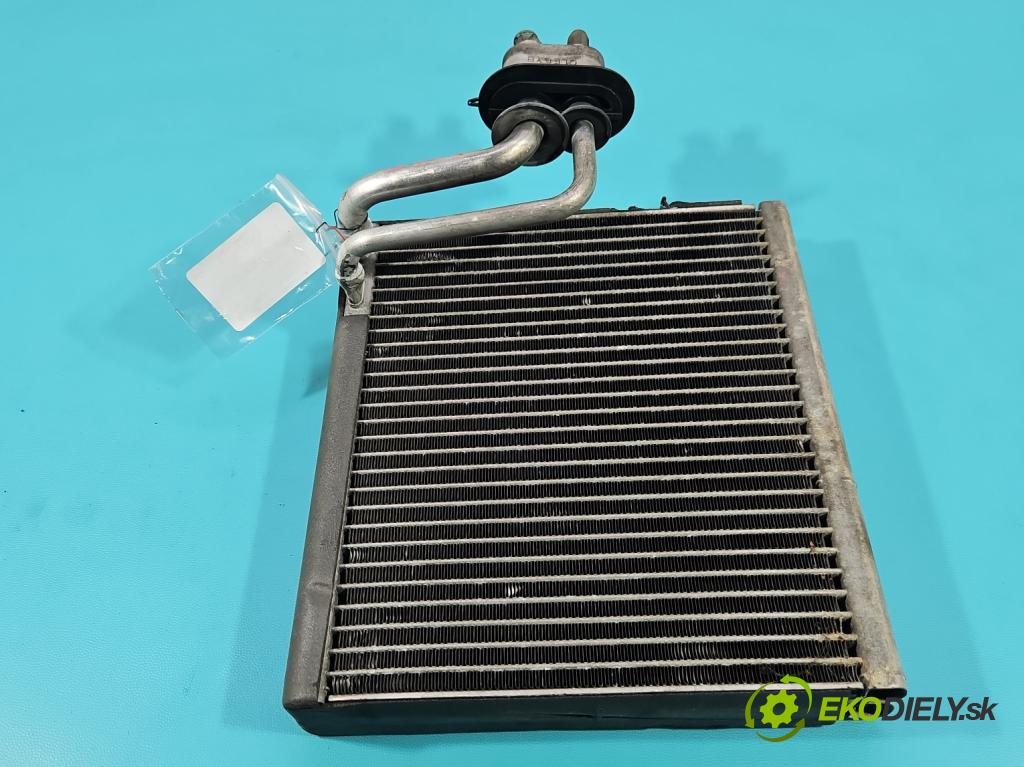 Hyundai H1 II 2007-2023 2.5 crdi 170 HP manual 125 kW 2497 cm3 5- Výparník: klimatizácie