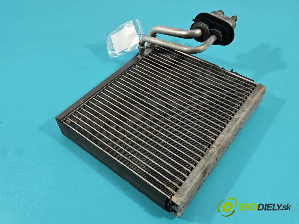 Hyundai H1 II 2007-2023 2.5 crdi 170 HP manual 125 kW 2497 cm3 5- Výparník: klimatizácie