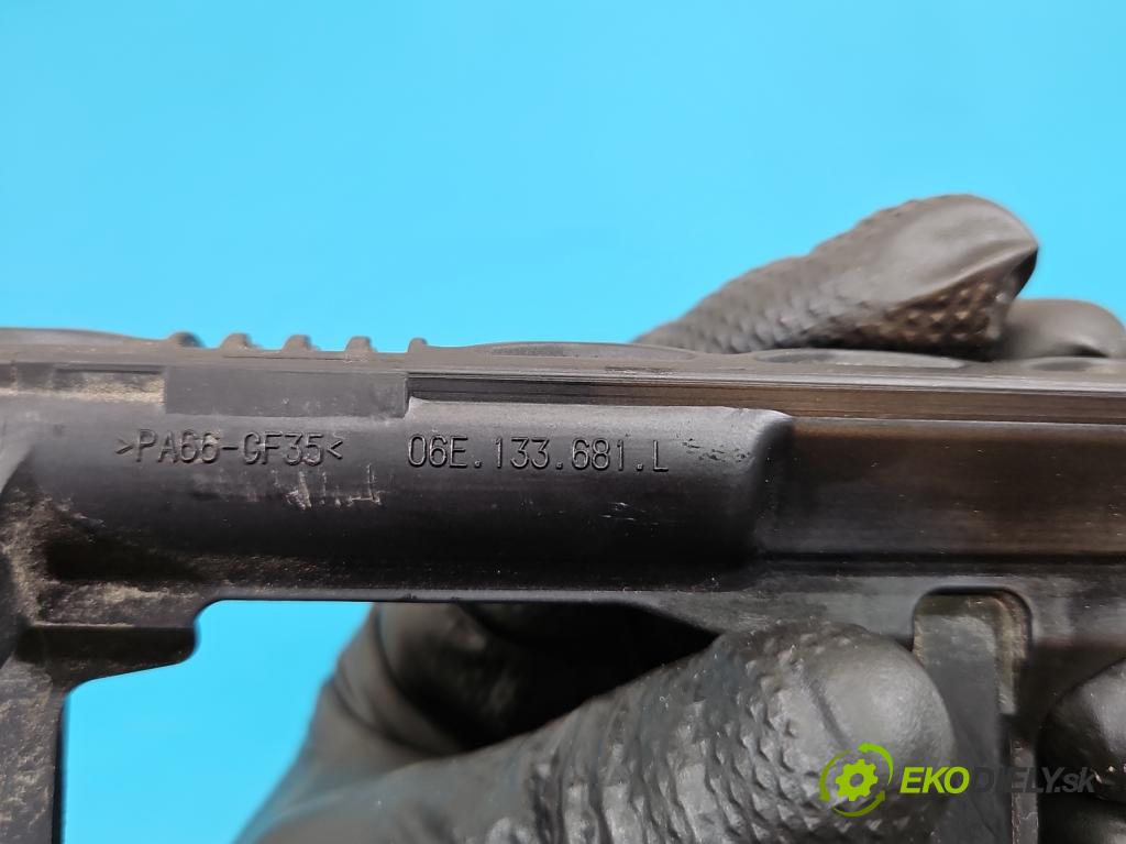 Audi Q7 2015- 3.0 TFSI CRE: 333KM: automatic 245 kW 2995 cm3 5- vstrek 06E906031A (Vstrekovač paliva)