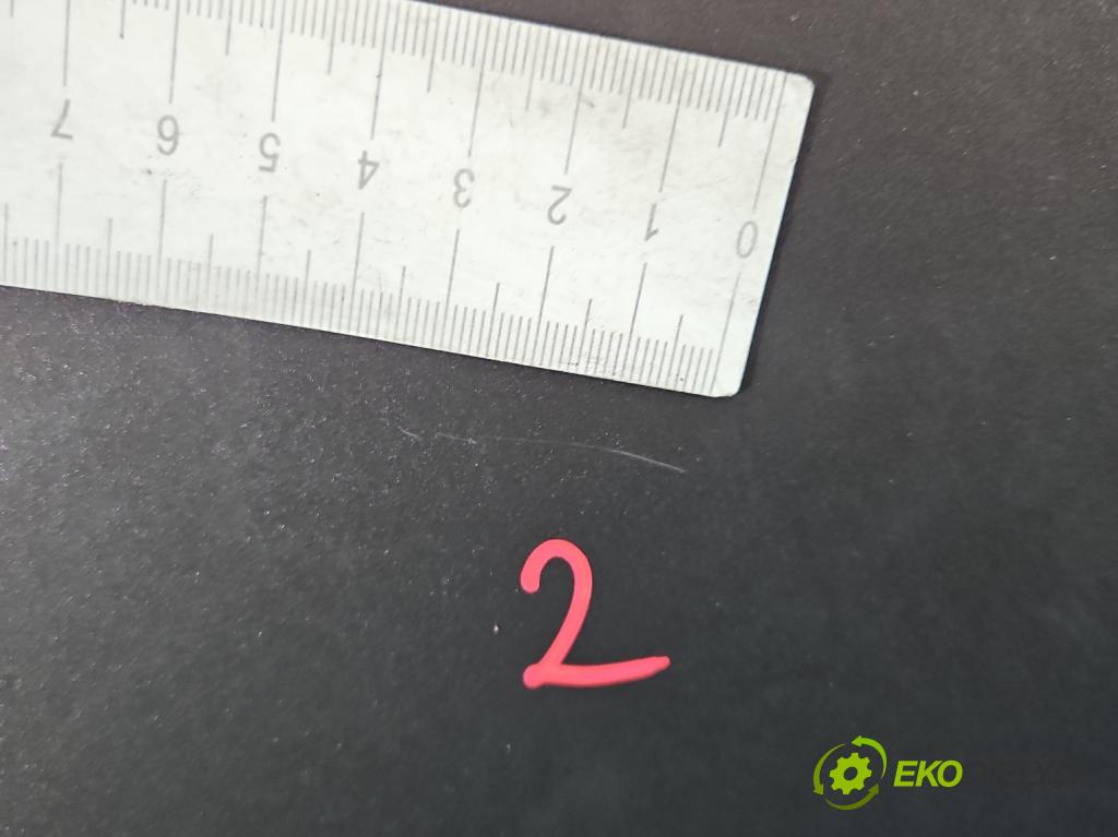 Hyundai I30 II 2012-2016 1.4 16V 100 HP manual 73.2 kW 1396 cm3 5- dvere zadné pravé  (Kľučka dverí ostatné)