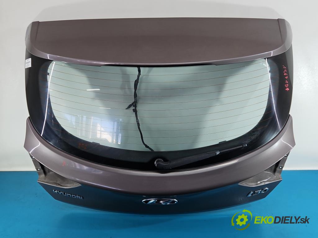 Hyundai I30 II 2012-2016 1.4 16V 100 HP manual 73.2 kW 1396 cm3 5- zadna kufor  (Kapota zadná (kufor))