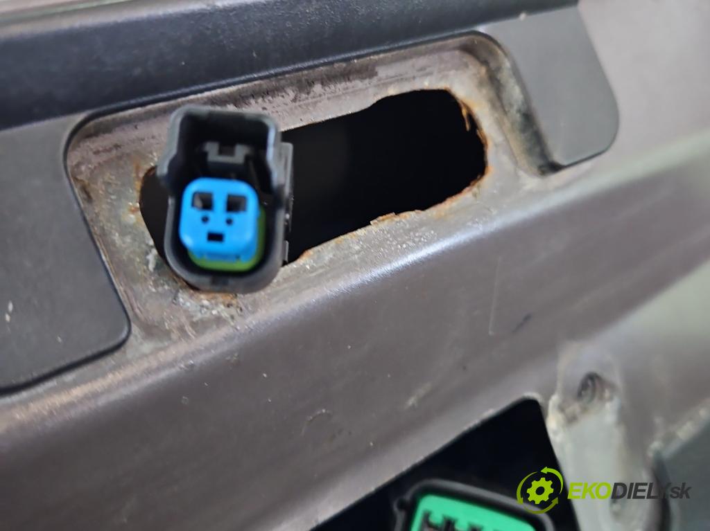 Hyundai I30 II 2012-2016 1.4 16V 100 HP manual 73.2 kW 1396 cm3 5- zadna kufor  (Kapota zadná (kufor))