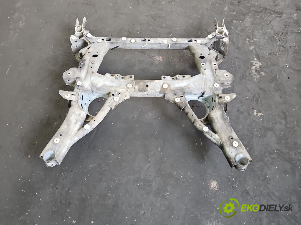 Bmw 3 G20 2018- 2.0 T 156 HP automatic 115 kW 1998 cm3 4- výstuha motora 6883131