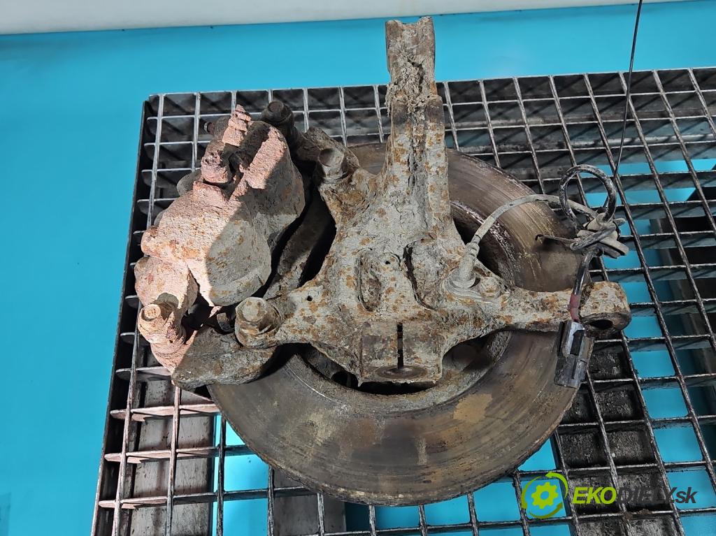 Hyundai H1 II 2007-2023 2.5 crdi 170 HP manual 125 kW 2497 cm3 5- náboj ľavé  (Náboj kolesa)