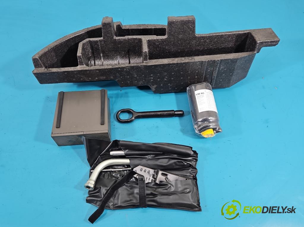 Audi Q7 2015- 3.0 TFSI CRE: 333KM: automatic 245 kW 2995 cm3 5- Příspěvek: Polystyren: kufra: 4M0012120G