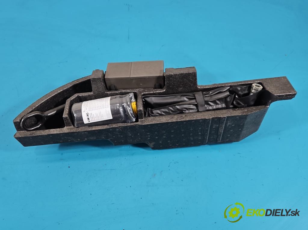 Audi Q7 2015- 3.0 TFSI CRE: 333KM: automatic 245 kW 2995 cm3 5- Příspěvek: Polystyren: kufra: 4M0012120G