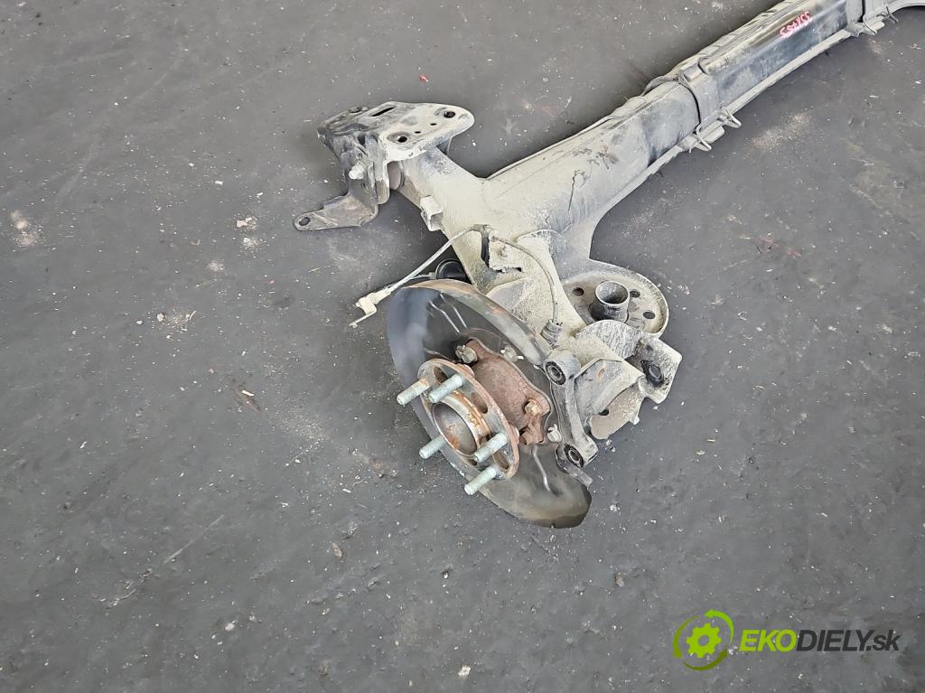 Hyundai Elantra VII 2020- 1.6 16V manual 90.2 kW 1598 cm3 4- zadní výztuha  (Zadní výztuha)