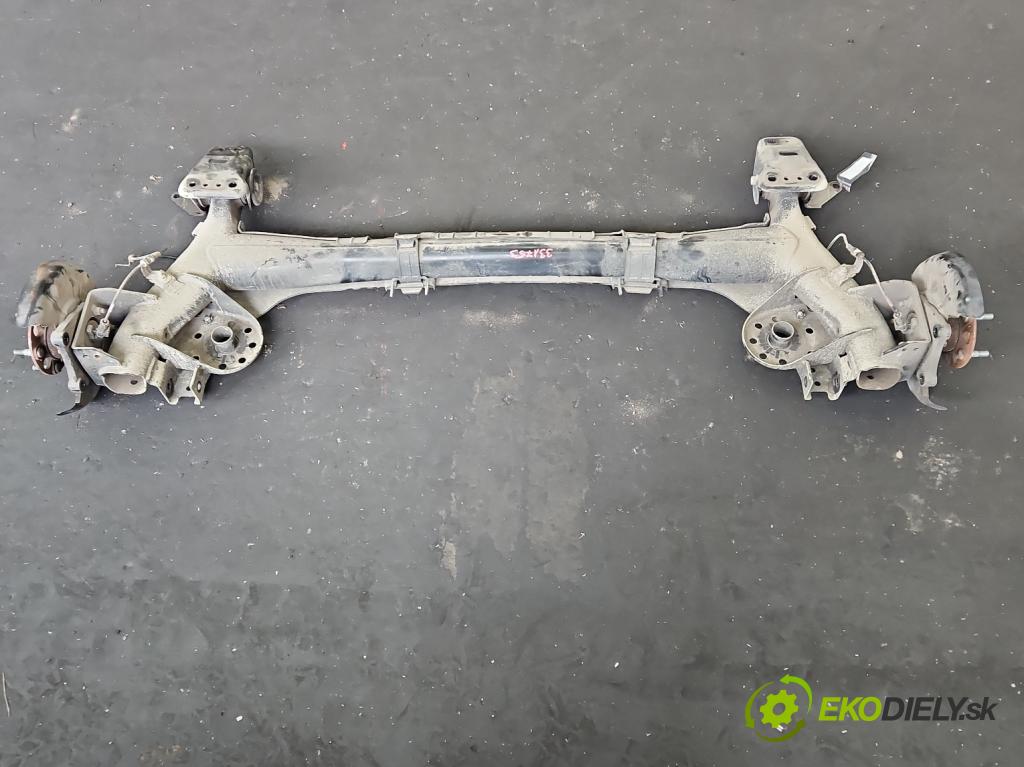 Hyundai Elantra VII 2020- 1.6 16V manual 90.2 kW 1598 cm3 4- zadní výztuha  (Zadní výztuha)