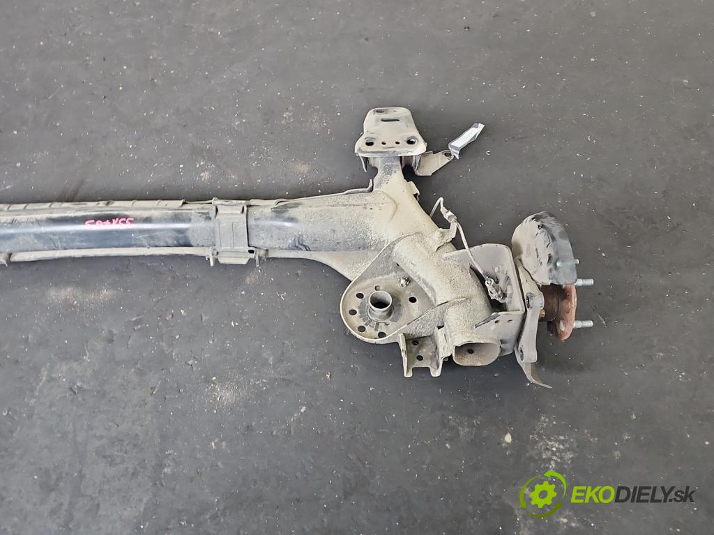 Hyundai Elantra VII 2020- 1.6 16V manual 90.2 kW 1598 cm3 4- zadní výztuha  (Zadní výztuha)