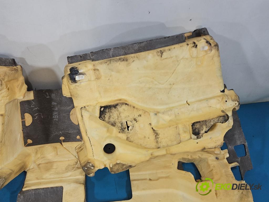 Audi Q7 2015- 3.0 TFSI CRE: 333KM: automatic 245 kW 2995 cm3 5- koberec do auta ostatné 4M0863019