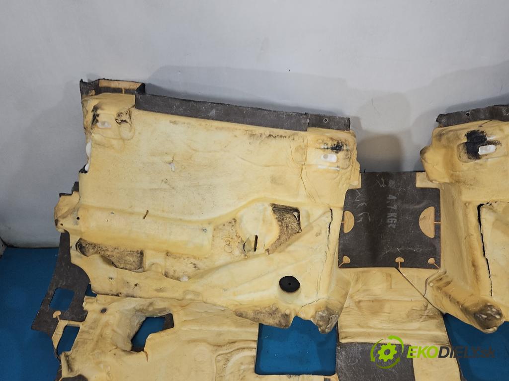 Audi Q7 2015- 3.0 TFSI CRE: 333KM: automatic 245 kW 2995 cm3 5- koberec do auta ostatné 4M0863019