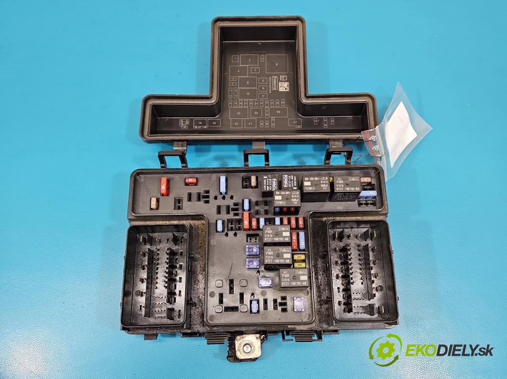 Ford Mondeo Mk5 2014-2022 2.0 16V 140 HP automatic 103 kW 1999 cm3 4- skrinka poistka FG9T14A067MD (Poistková skrinka)