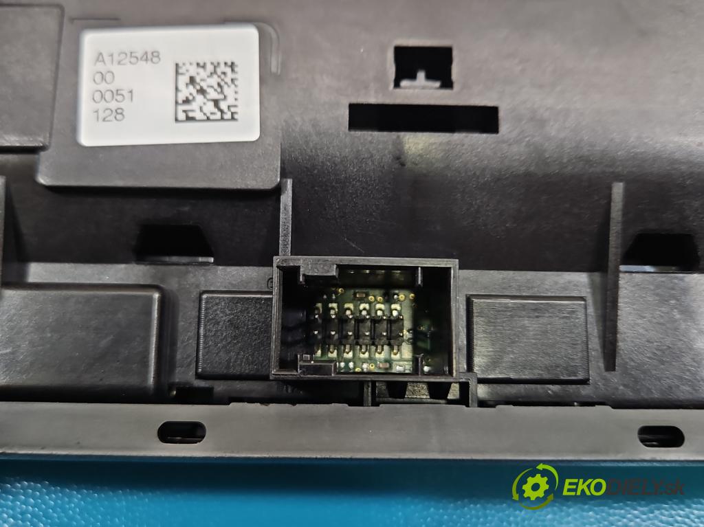 Citroen C3 III 2016-2024 1.2 12V 83 hp manual 61 kW 1199 cm3 5- displej 9828476980 (Přístrojová deska)