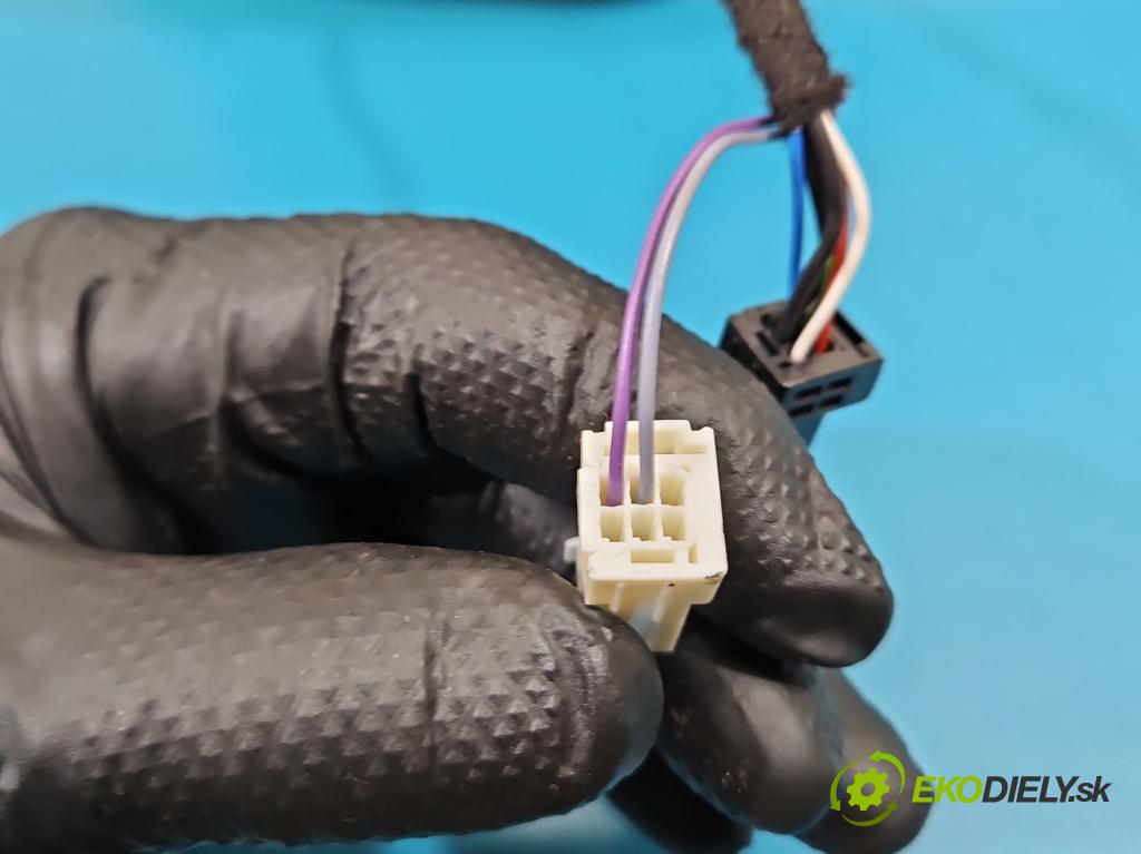 Citroen C3 III 2016-2024 1.2 12V 83 HP manual 61 kW 1199 cm3 5- zrkadlo ľavé 0417789 (Kľučka dverí ostatné)