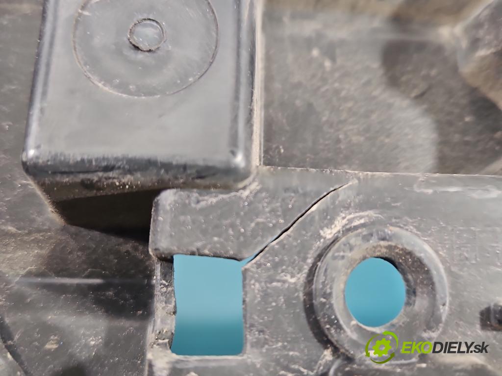 Ford Mondeo Mk5 2014-2022 2.0 16V 140 hp automatic 103 kW 1999 cm3 4- kryt plastová 17E899-B