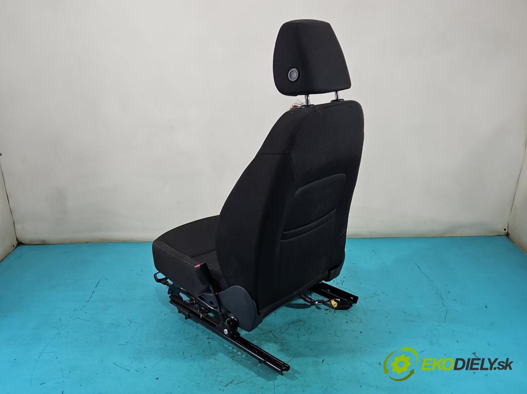Skoda Octavia III 2013- 1.5 TSI 150 hp manual 110 kW 1498 cm3 5- Sedadlo pravý  (Sedadlo)