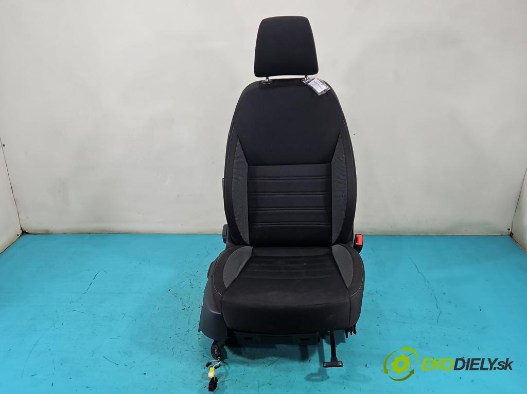 Skoda Octavia III 2013- 1.5 TSI 150 hp manual 110 kW 1498 cm3 5- Sedadlo pravý  (Sedadlo)