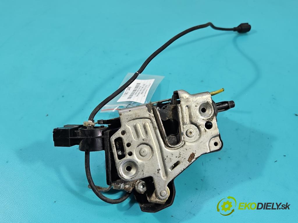 Mercedes E W210 1995-2002 2.0 8V 136hp manual 100 kW 1998 cm3 4- zámek přední levý 2027202335