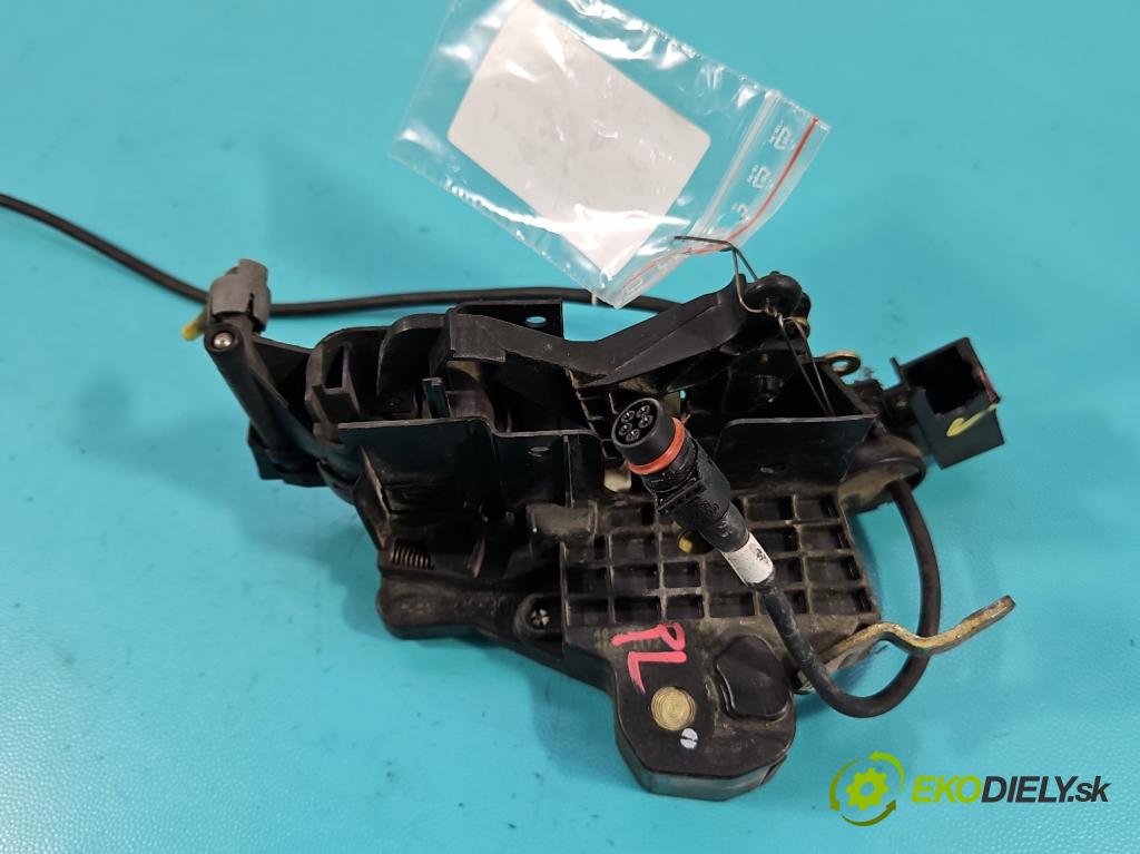 Mercedes E W210 1995-2002 2.0 8V 136 HP manual 100 kW 1998 cm3 4- zámok predné ľavý 2027202335