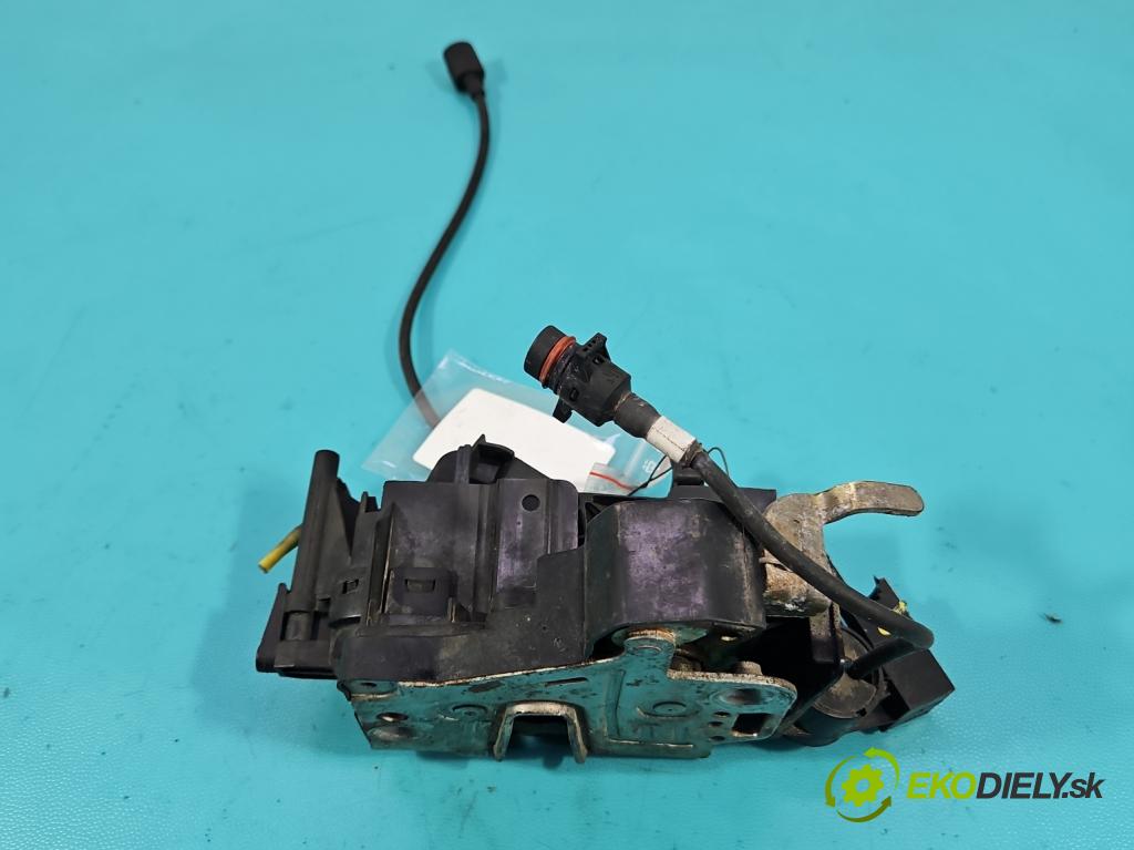 Mercedes E W210 1995-2002 2.0 8V 136 HP manual 100 kW 1998 cm3 4- zámok predné ľavý 2027202335
