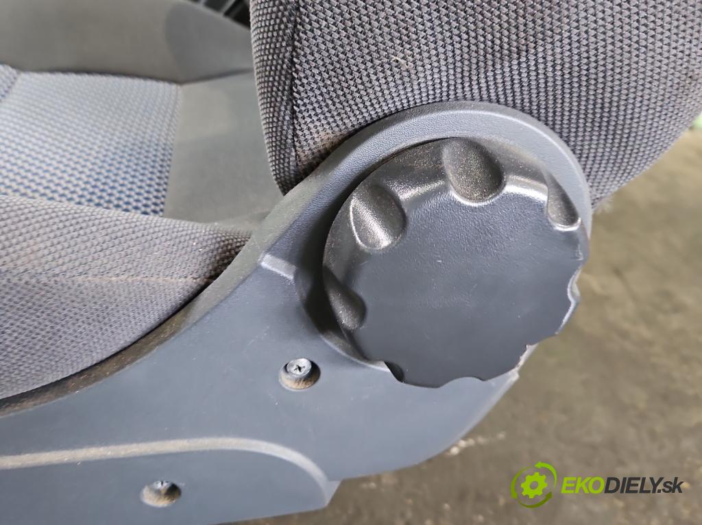 Peugeot Boxer II 2006-2018 2.2 hdi 120 hp manual 88 kW 2198 cm3 5- Sedadlo zadní levý II