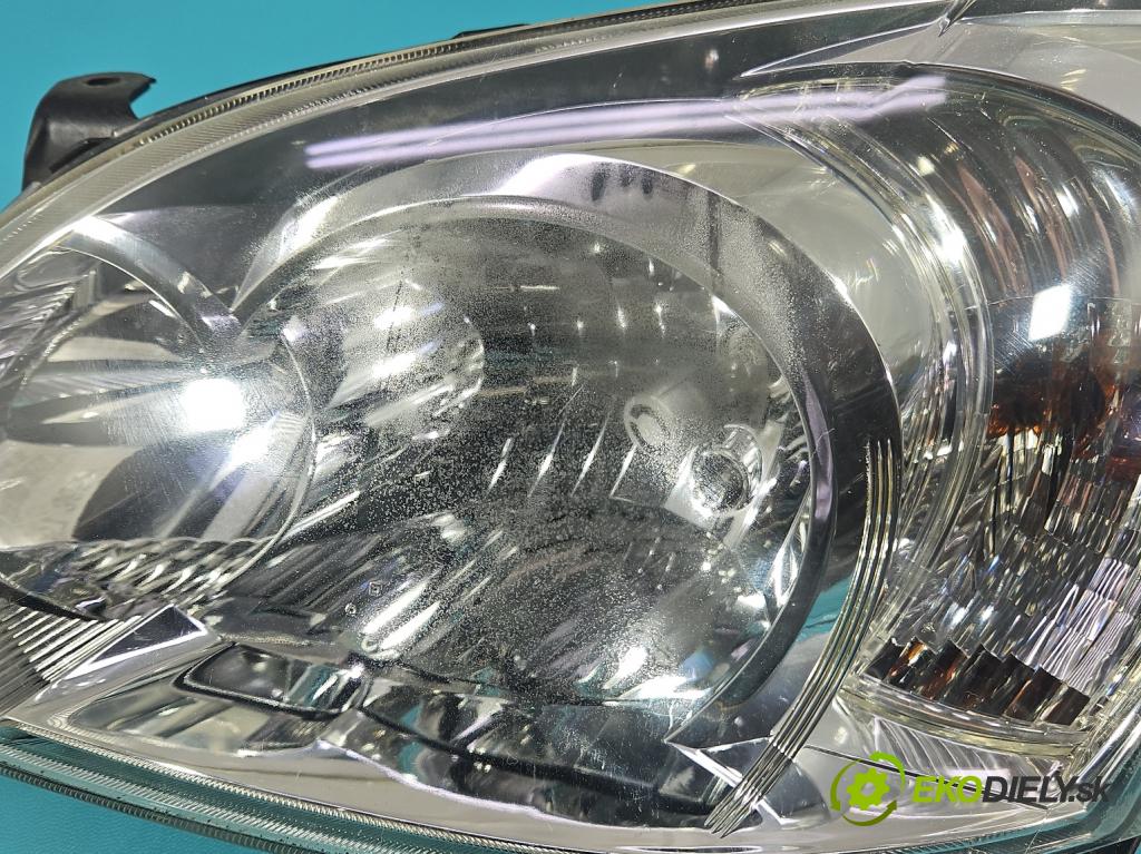 Toyota Corolla E12 2001-2009 1.4 D4D 90 HP manual 66 kW 1364 cm3 5- Reflektor: ľavý  (Kľučka dverí ostatné)