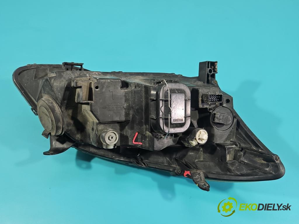 Toyota Corolla E12 2001-2009 1.4 D4D 90 HP manual 66 kW 1364 cm3 5- Reflektor: ľavý  (Kľučka dverí ostatné)