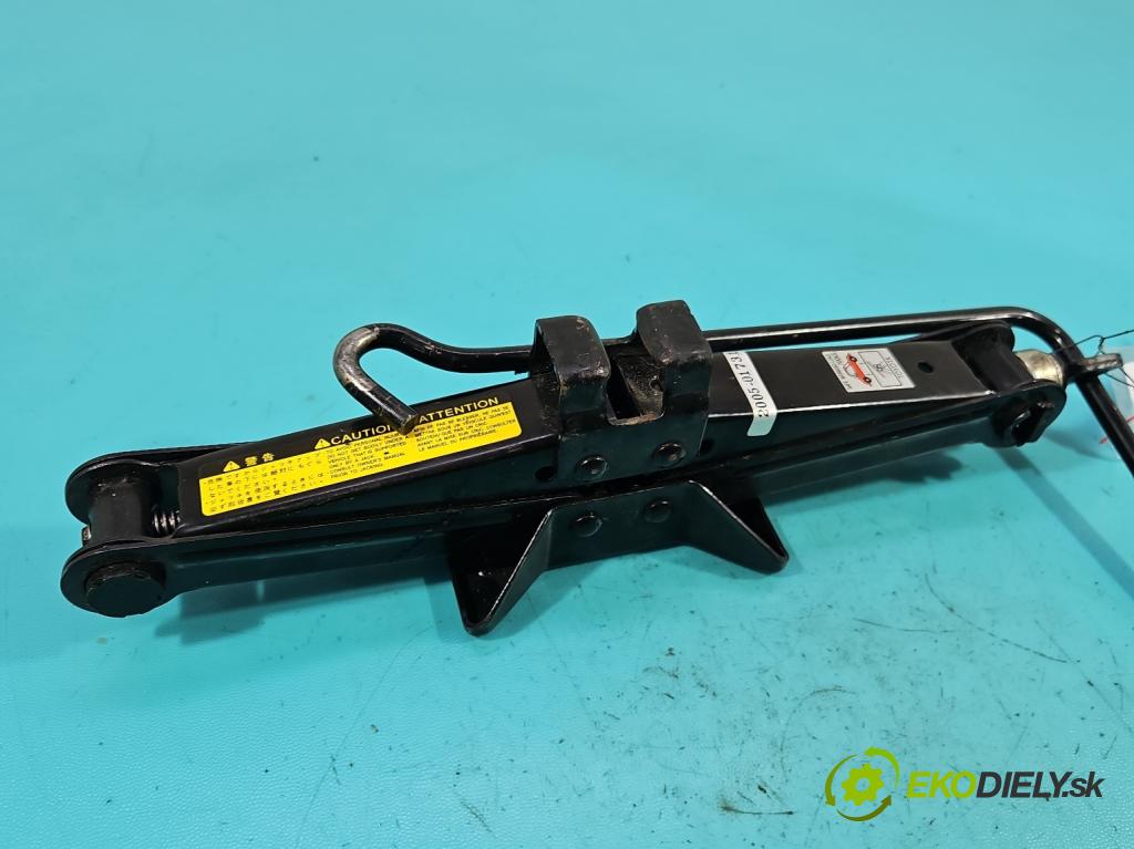 Toyota Corolla E12 2001-2009 1.4 D4D 90 HP manual 66 kW 1364 cm3 5- mechanizmus okna automobilovy